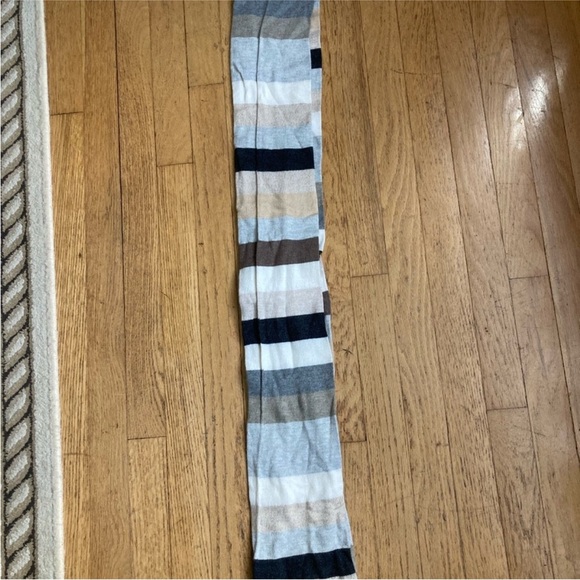 GAP stripe Scarf - Picture 2 of 6